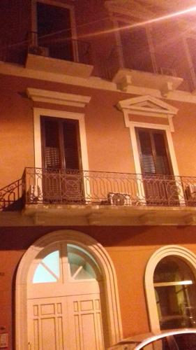 gatto bianco le dimore