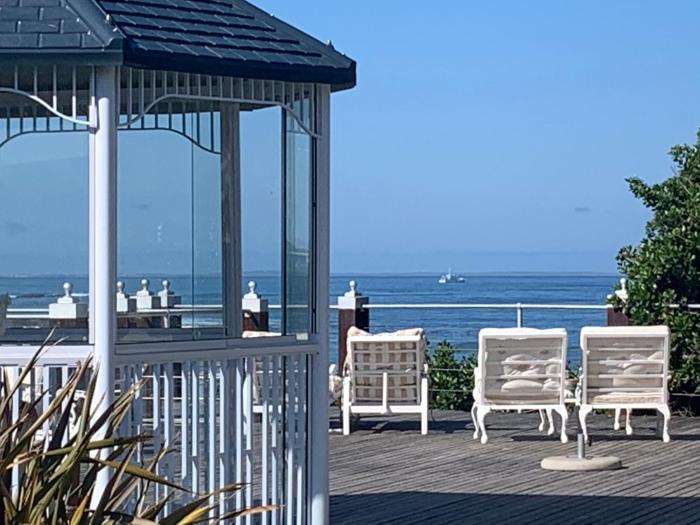 kennedys beach villa