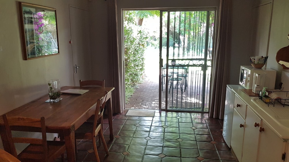 dias guest house