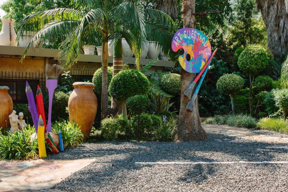 the art guesthouse