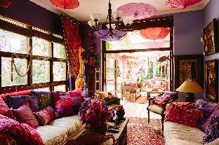 the art guesthouse
