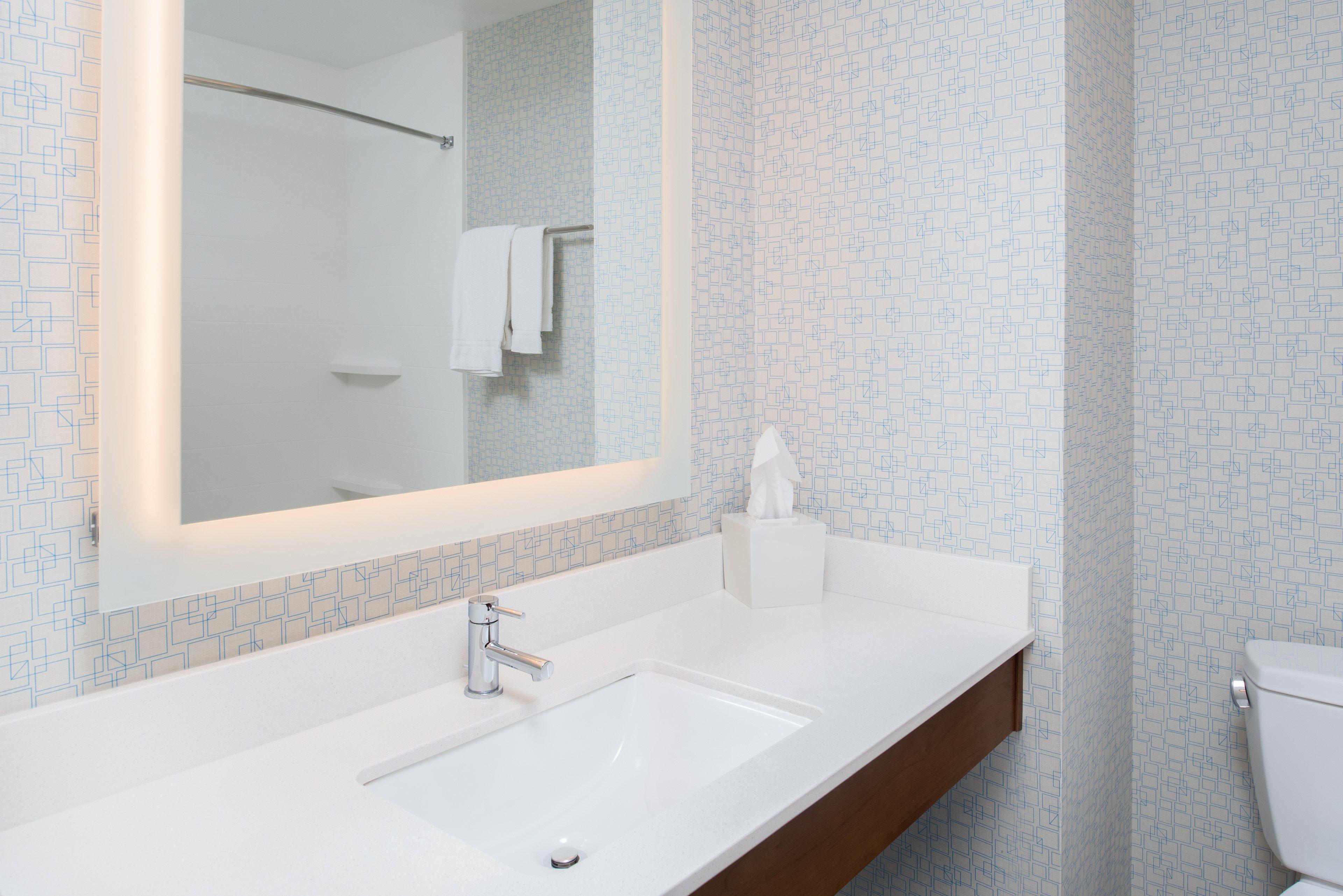 holiday inn express hotel and suites bismarck by ihg