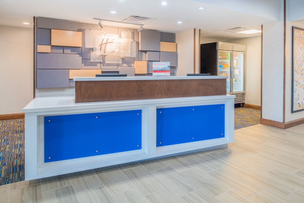 holiday inn express hotel and suites bismarck by ihg