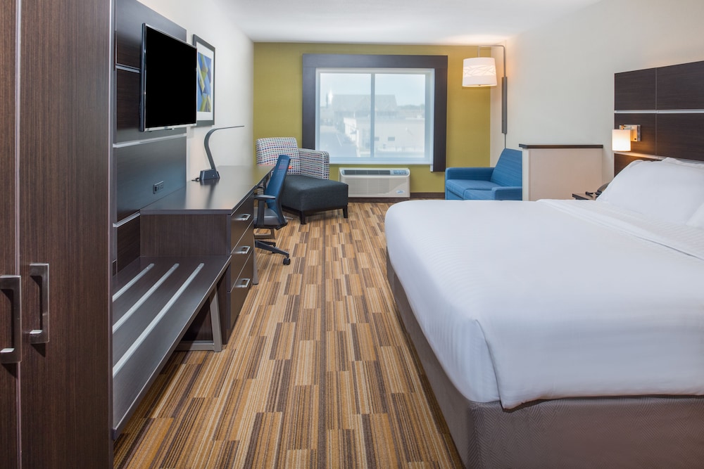 holiday inn express hotel and suites bismarck by ihg