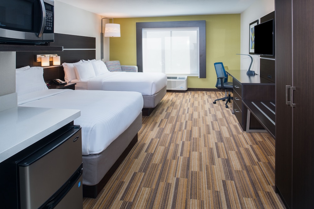 holiday inn express hotel and suites bismarck by ihg