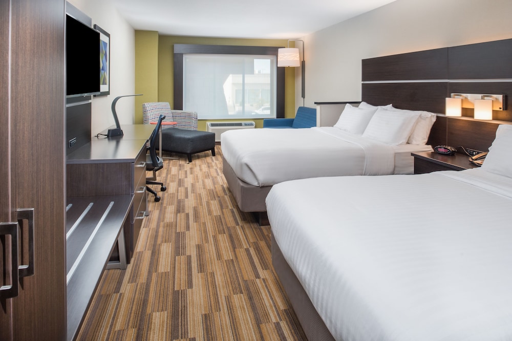 holiday inn express hotel and suites bismarck by ihg