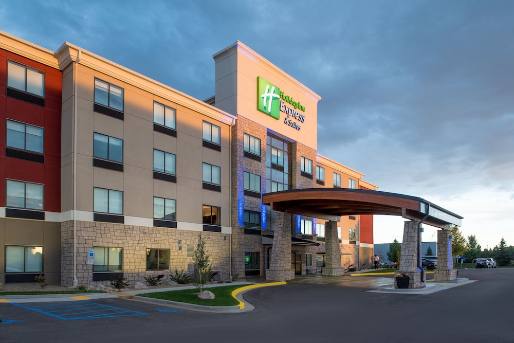 holiday inn express hotel and suites bismarck by ihg