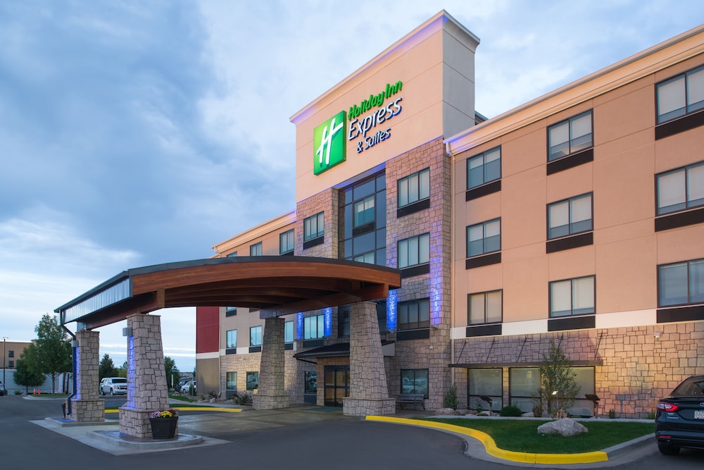 holiday inn express hotel and suites bismarck by ihg