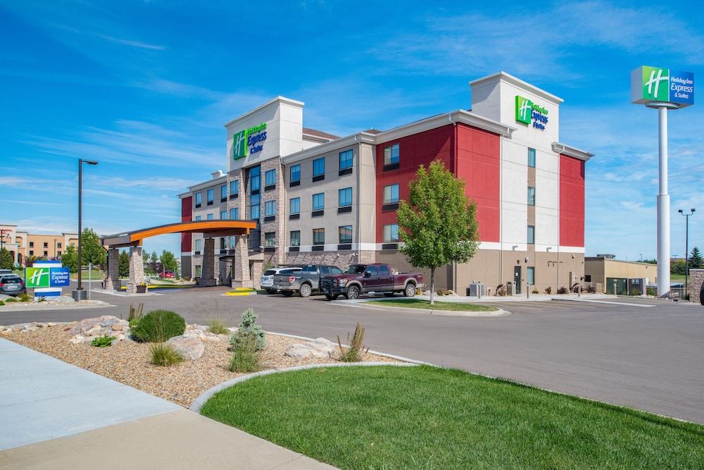holiday inn express hotel and suites bismarck by ihg