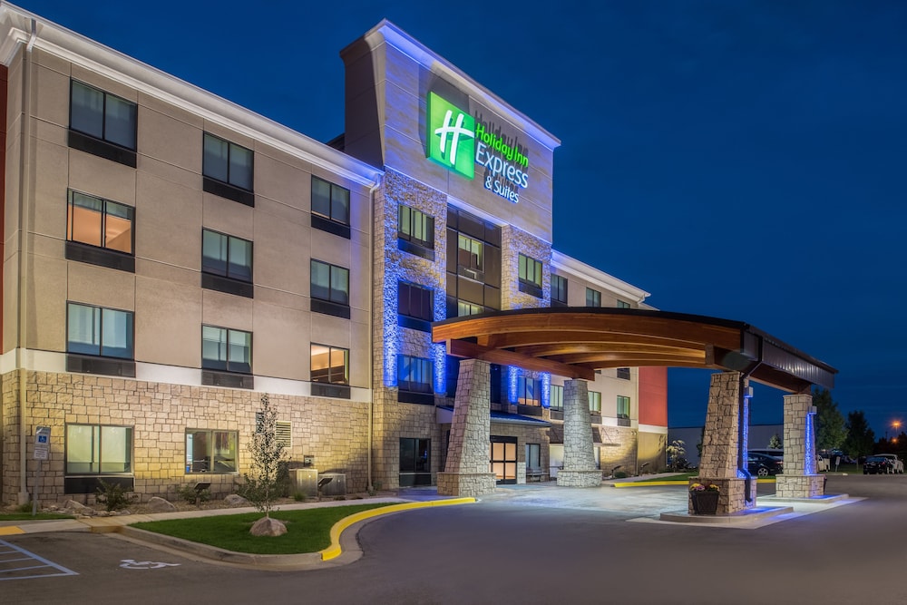 holiday inn express hotel and suites bismarck by ihg