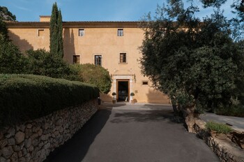 son brull hotel and spa