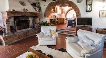 Agriturismo Podere Caggiolo,Cortona>>Arezzo,3 star