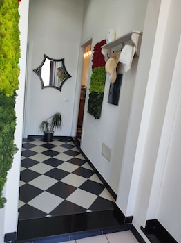 mani rooms