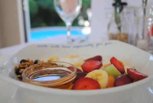 6 on morris guest lodge