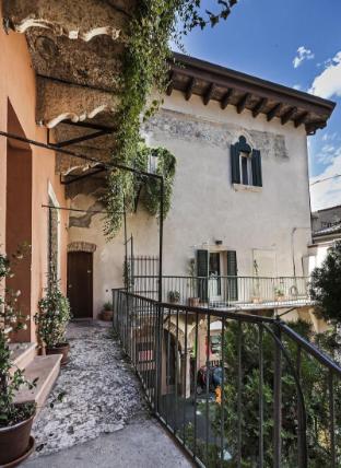 truly verona