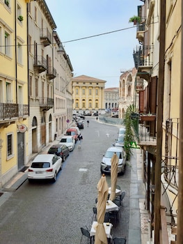 truly verona
