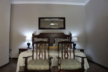 17 On Bird Guest House,Cape Town>>Beaufort West,3 star