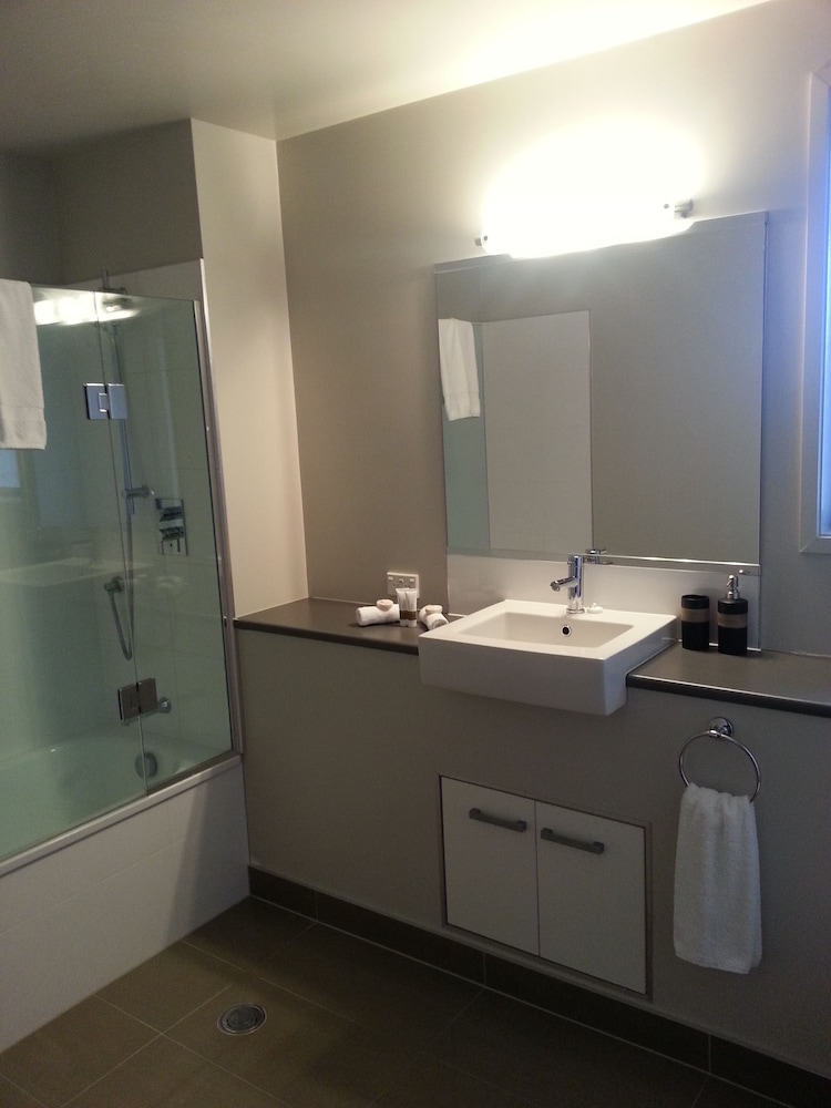 sovereign pier on the waterways