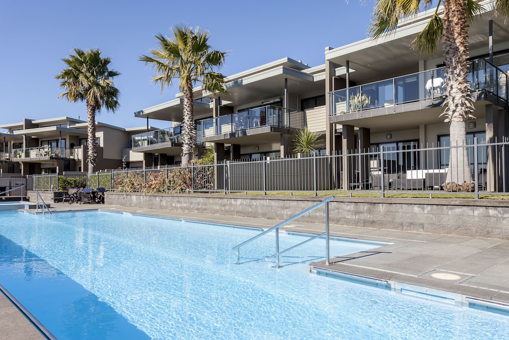 sovereign pier on the waterways