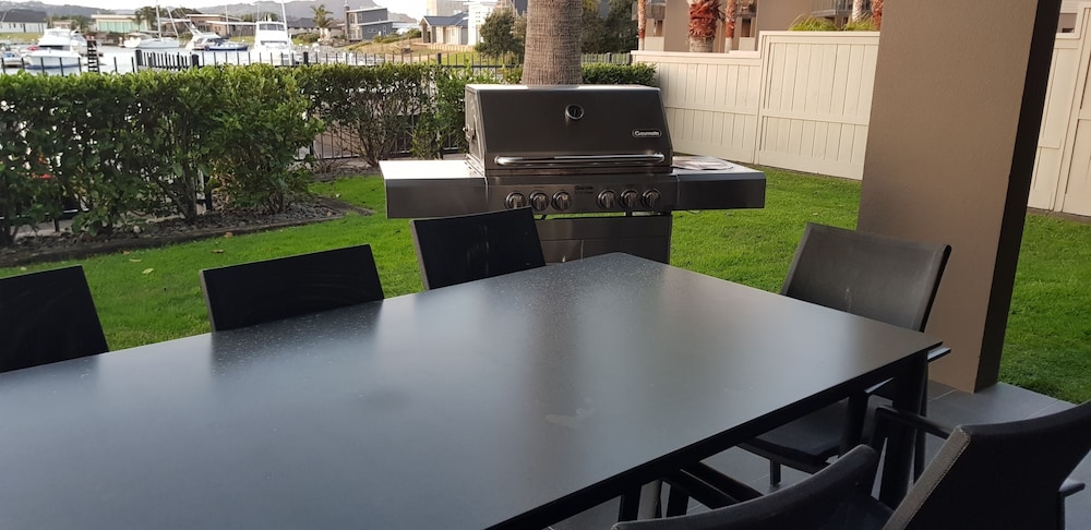 sovereign pier on the waterways