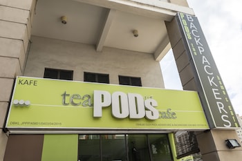 pods the backpackers home and cafe