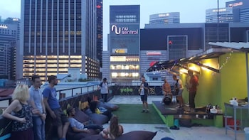 pods the backpackers home and cafe