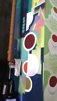 pods the backpackers home and cafe