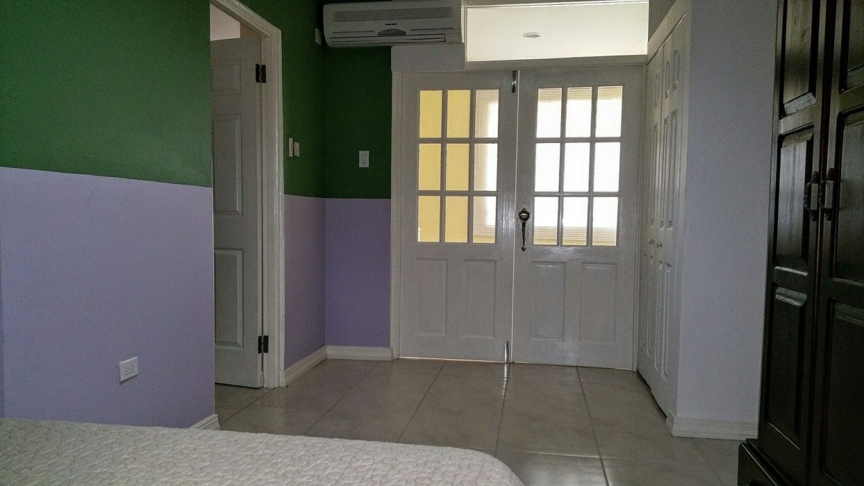 new kingston guest apartment at donhead