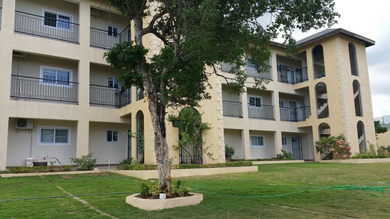 new kingston guest apartment at donhead