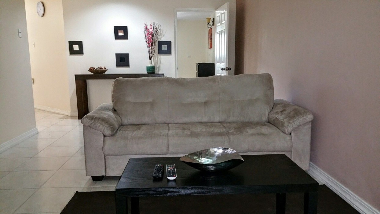 new kingston guest apartment at donhead