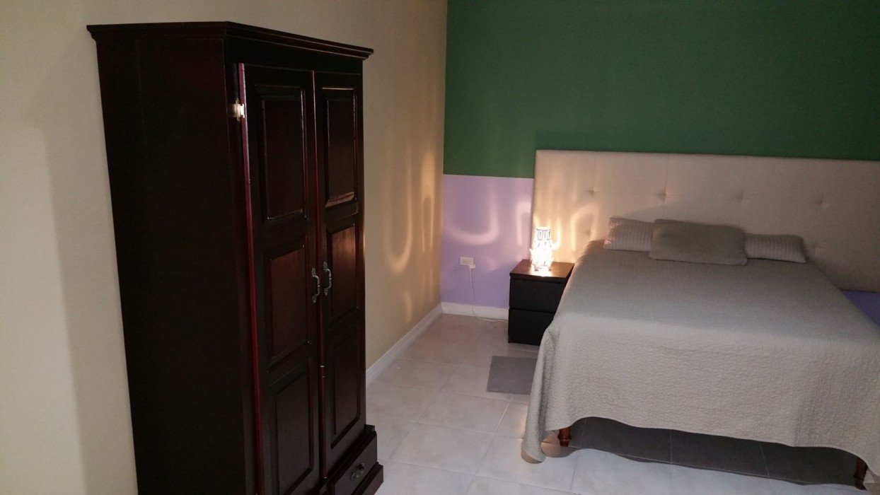 new kingston guest apartment at donhead