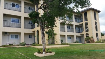 new kingston guest apartment at donhead