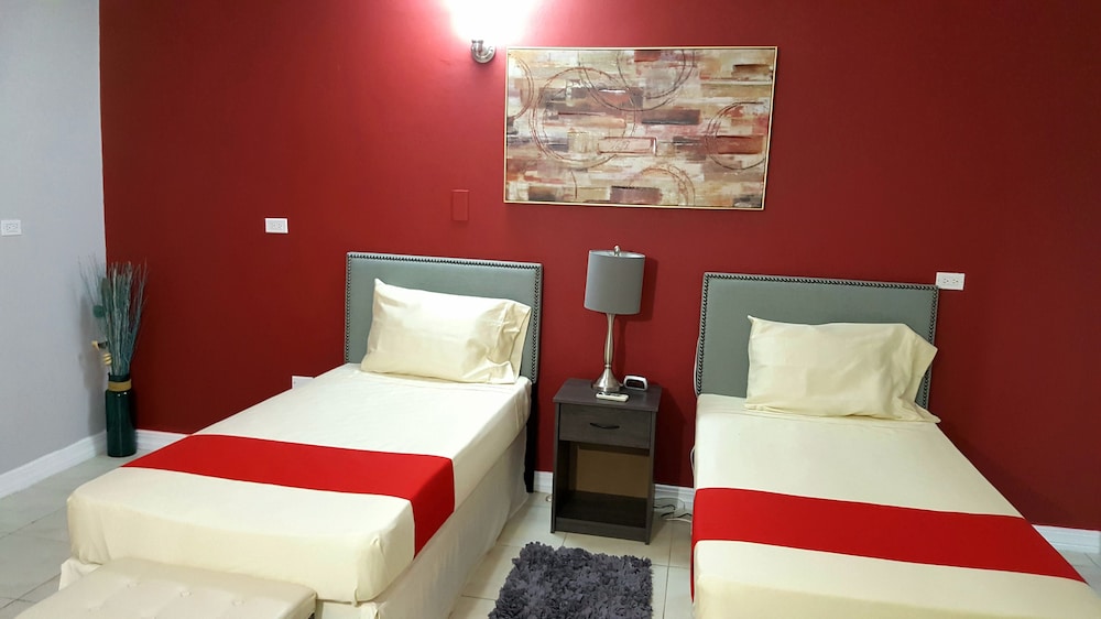 new kingston guest apartment at donhead