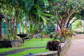 sinhagiri villa
