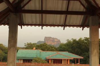sinhagiri villa