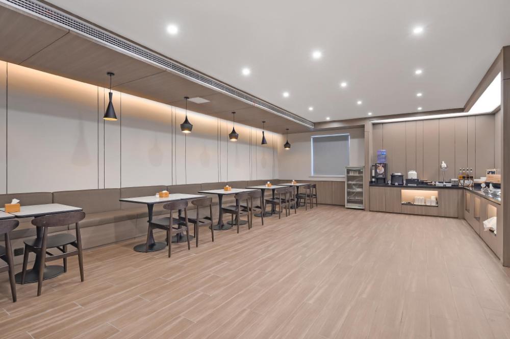 hanting hotel yizheng gongnong road