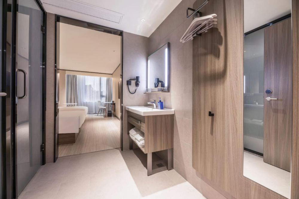 hanting hotel yizheng gongnong road