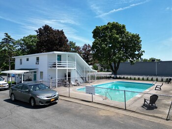 lake george residence llc