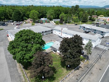 lake george residence llc