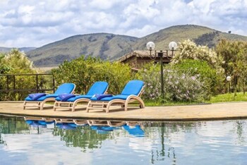 Naivasha Kongoni Lodge - Lakefront Getaway,Nakuru>>Lake Naivasha,4 star
