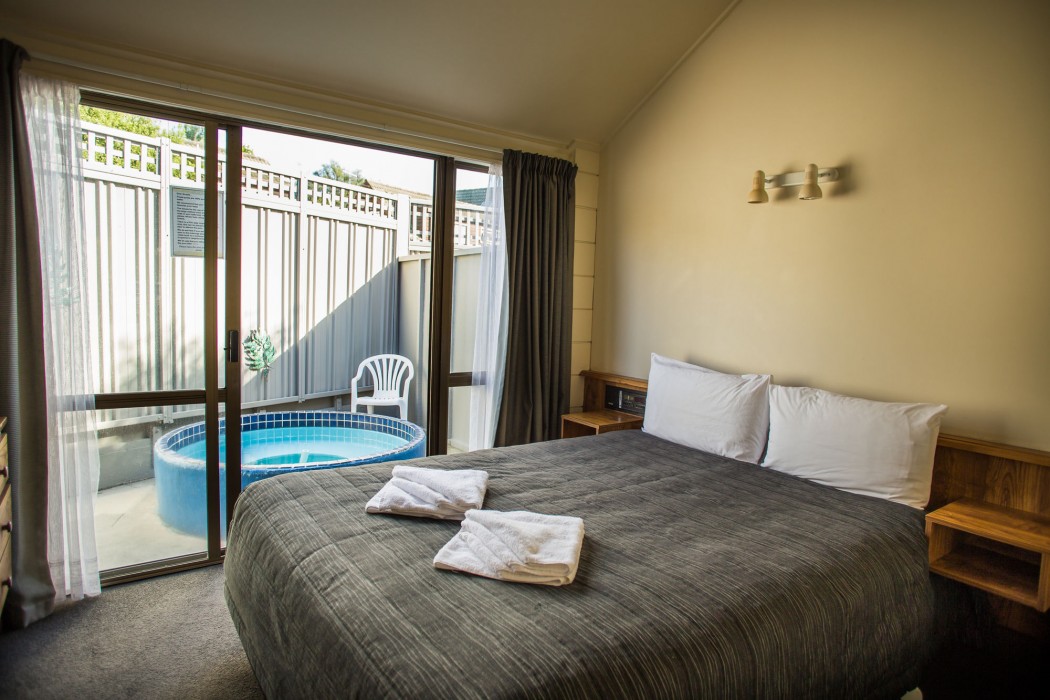 bennetts tauranga motor inn