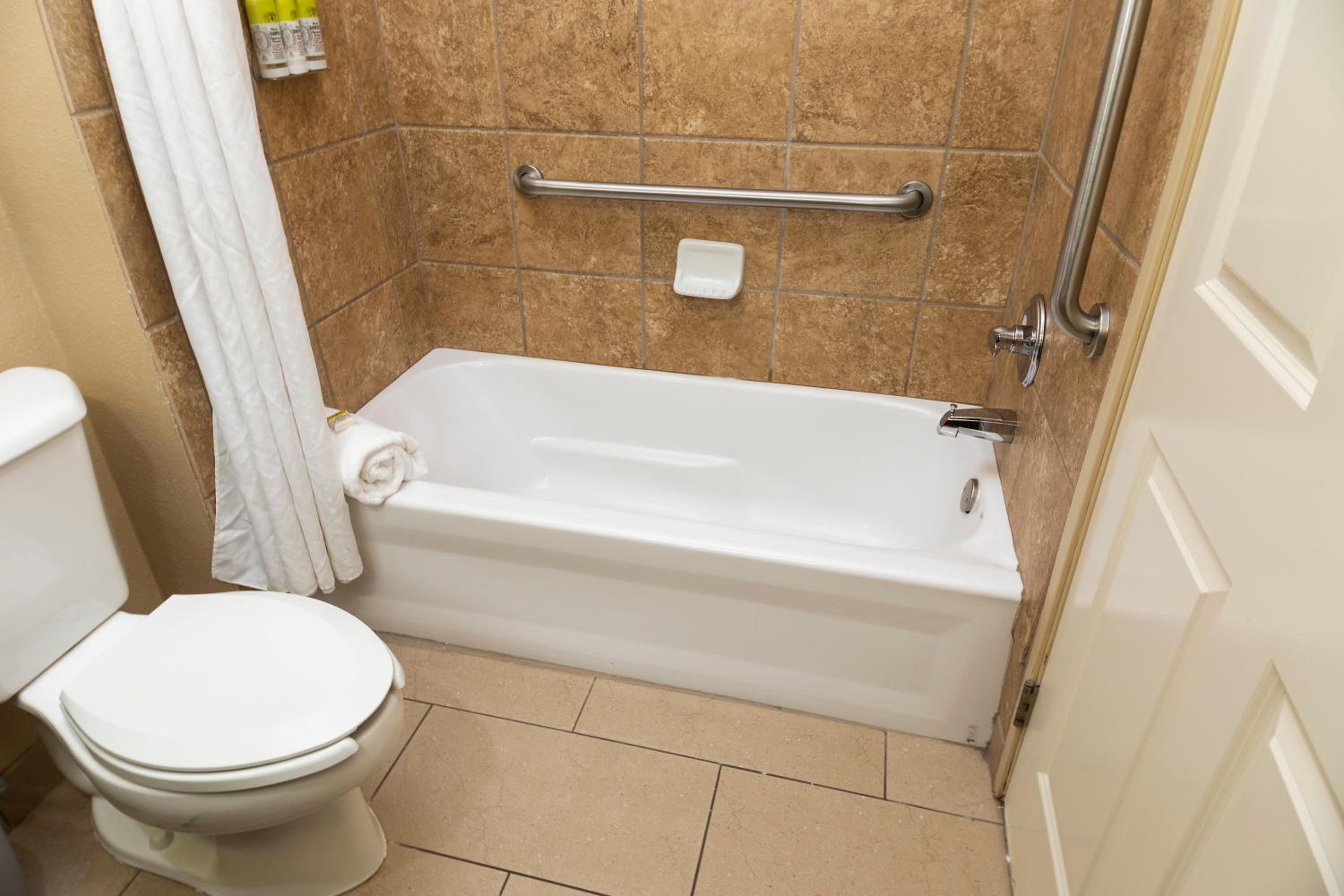 holiday inn express bloomington west by ihg