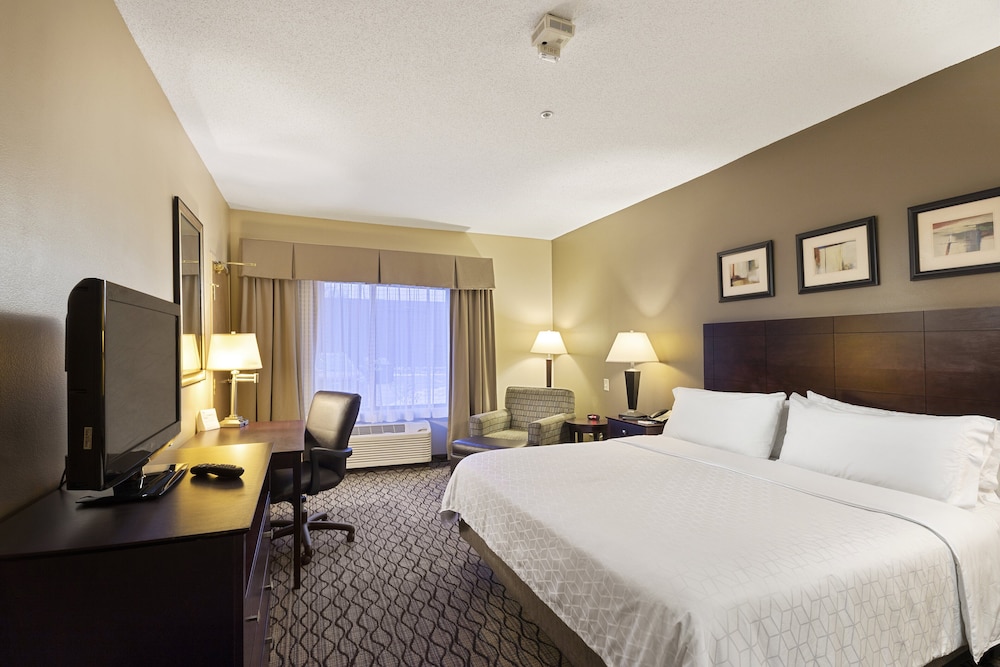 holiday inn express bloomington west by ihg