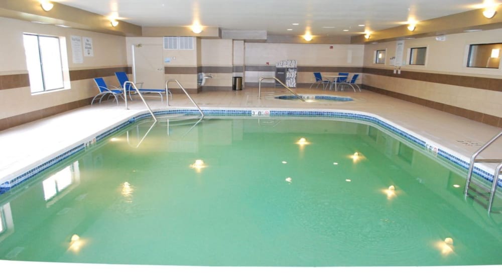 holiday inn express bloomington west by ihg