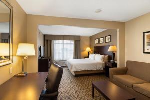 holiday inn express bloomington west by ihg