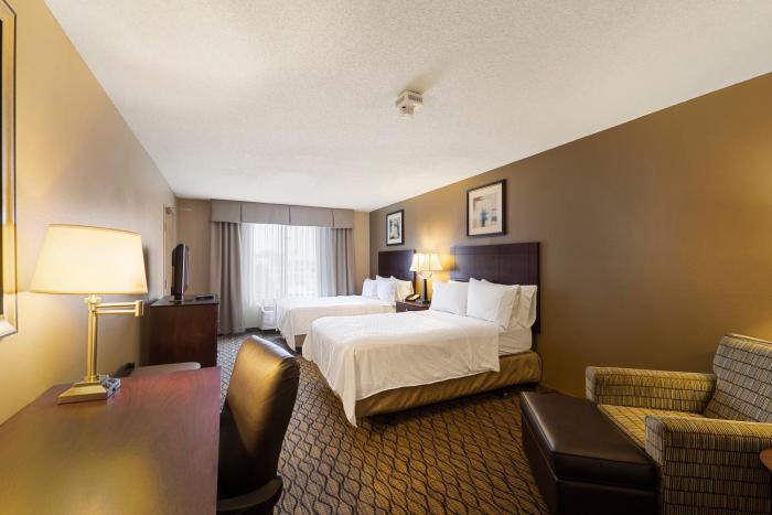 holiday inn express bloomington west by ihg