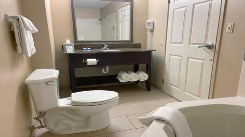 holiday inn express bloomington west by ihg