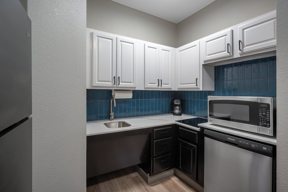 staybridge suites west des moines by ihg