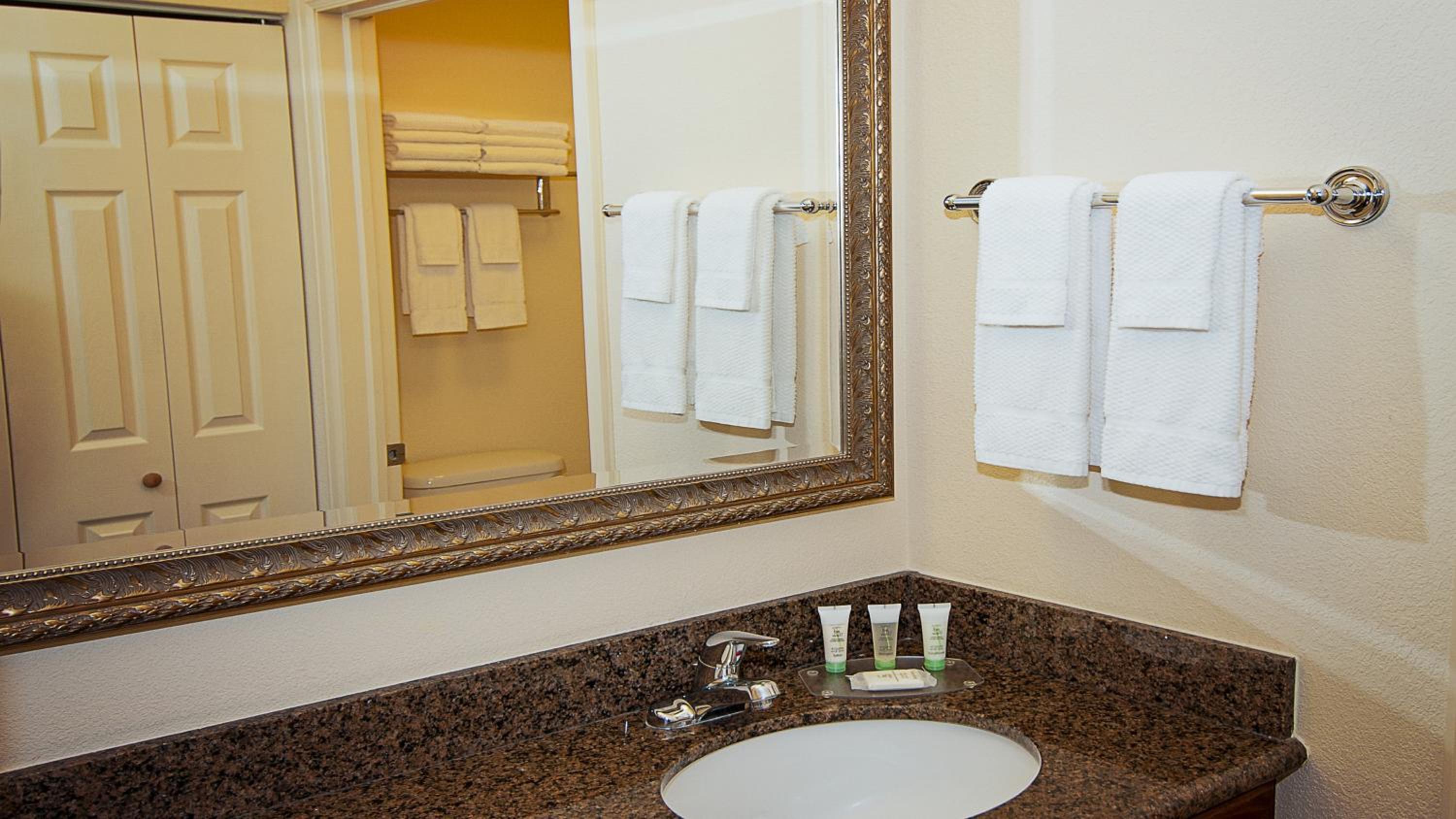 staybridge suites wichita by ihg