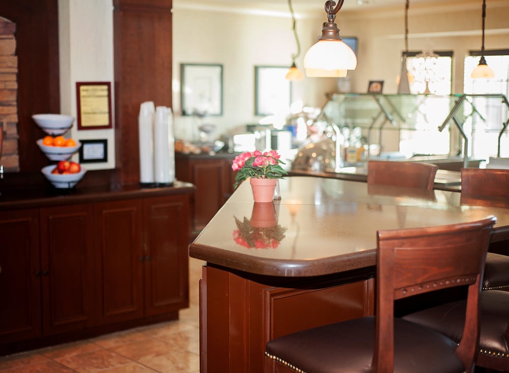 staybridge suites wichita by ihg